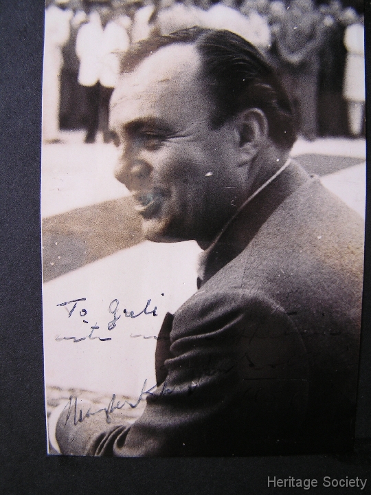 1951_mombasa_alykhan_rita_agakhan_signed_035 