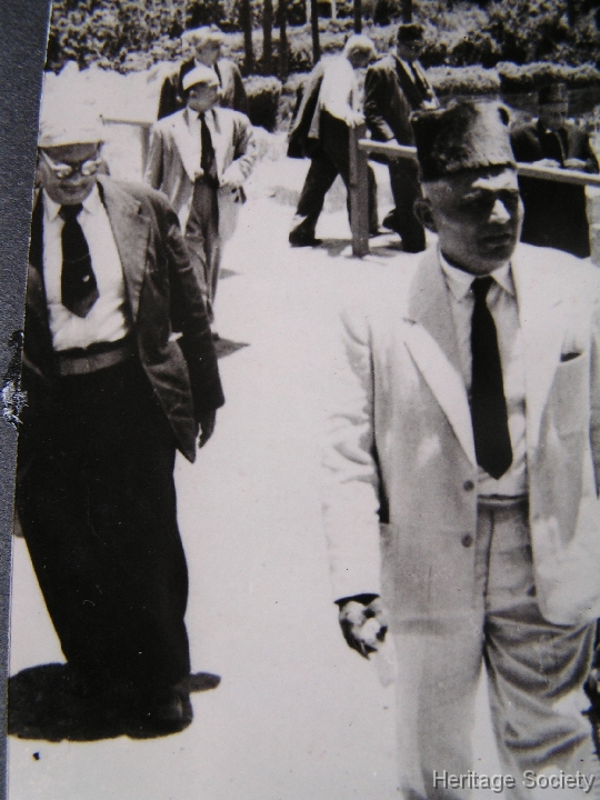 1957_aswan_burial_sultanmohamed_012 