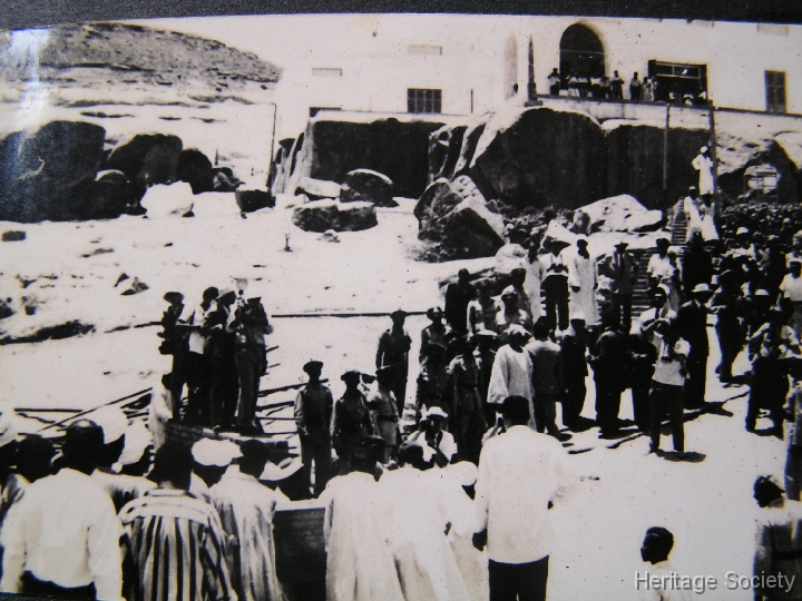 1957_aswan_burial_sultanmohamed_014 