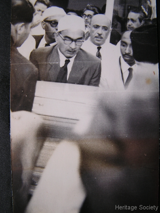1957_aswan_burial_sultanmohamed_026 