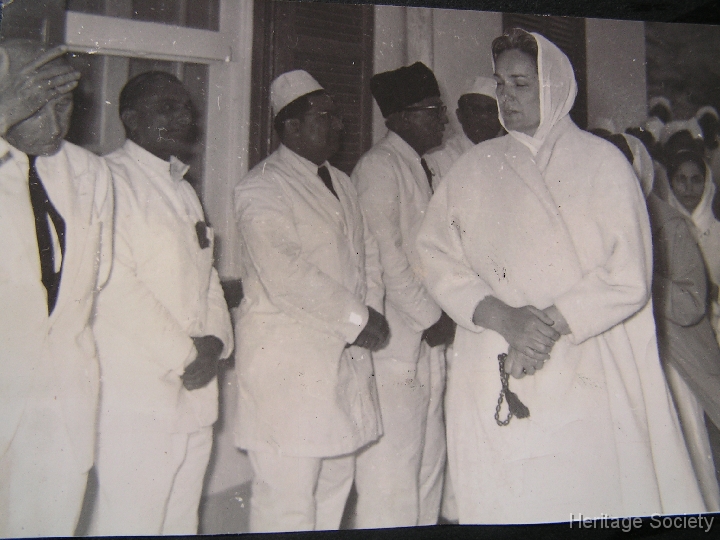 1957_aswan_burial_sultanmohamed_035 