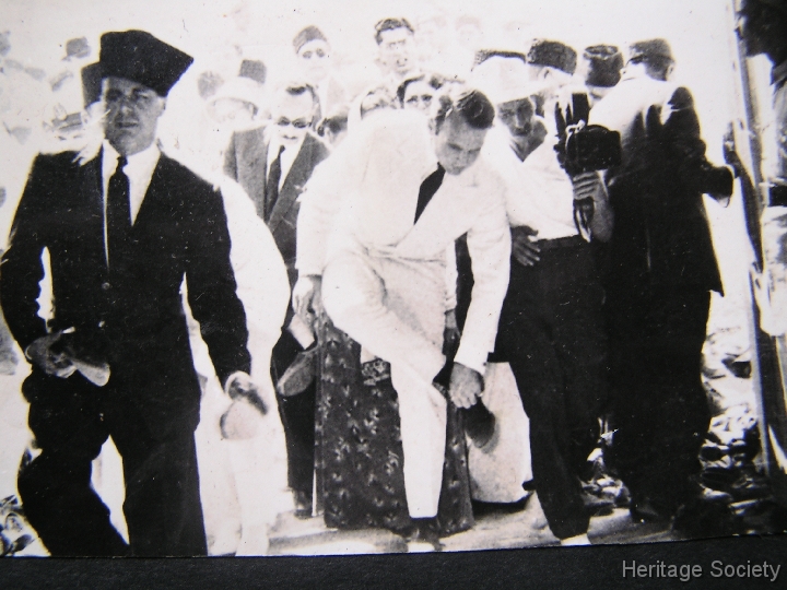 1957_aswan_burial_sultanmohamed_038 