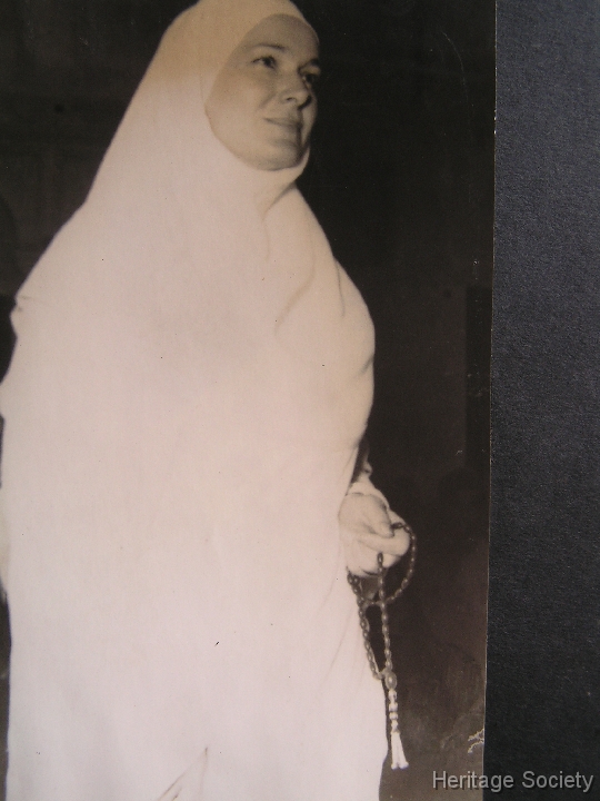 1957_aswan_burial_sultanmohamed_055 