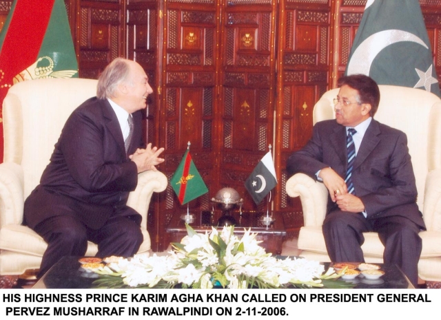 20061102arawalpindi01 HIS HIGHNESS PRINCE KARIM AGHA KHAN CALLED ON PRESIDENT GENERAL PERVEZ MUSHARRAF IN RAWALPINDI ON 2-11-2006. 