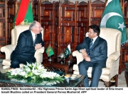 20061102rawalpindi02 RAWALPINDI: November02 - His Highness Prince Karim Aga Khan spiritual leader of Shia Imami Ismaili Muslims called on President General Pervez Musharraf. APP